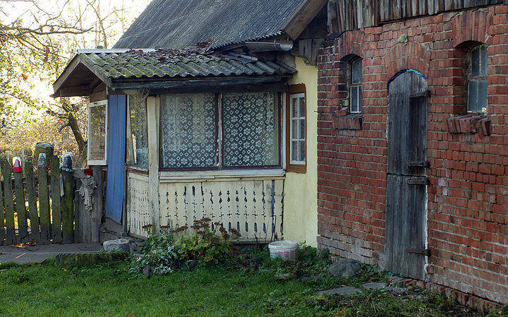 Fragment budynku Tropy Elbląskie (Marzec 2012)