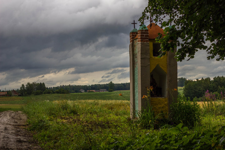 Kapliczka. (Sierpień 2016)