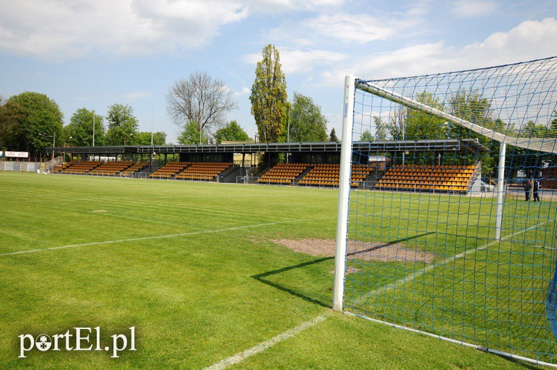 Elbląg, Kiedy na stadionie stanie się jasność? Elbląg, Kiedy na stadionie stanie się jasność?