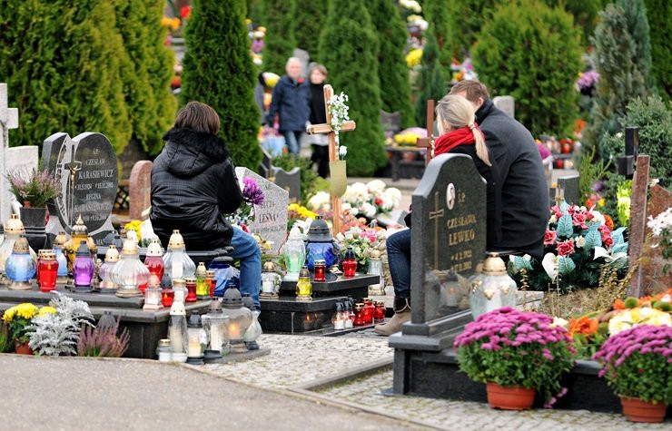 Elbląg, Uroczystości na elbląskich cmentarzach