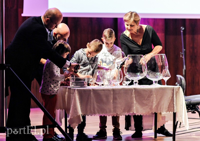 Elbląg, Melodie wyczarowane z kieliszków Elbląg, Melodie wyczarowane z kieliszków