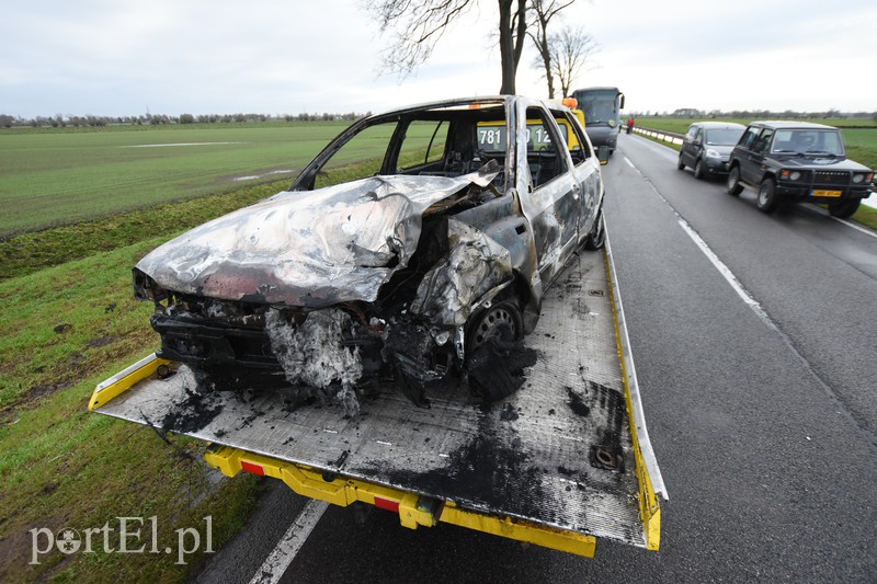 Elbląg, Wypadek koło Fiszewa, auto w płomieniach