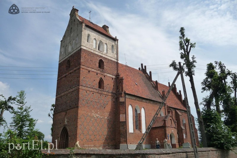 Elbląg, Kościół w Jasnej pochodzi z pierwszej połowy XIV wieku