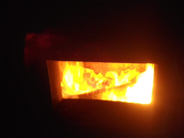 Elbląg, Elblążanie nadal spalają odpady, Straż Miejska nie odpuszcza Elbląg, Elblążanie nadal spalają odpady, Straż Miejska nie odpuszcza