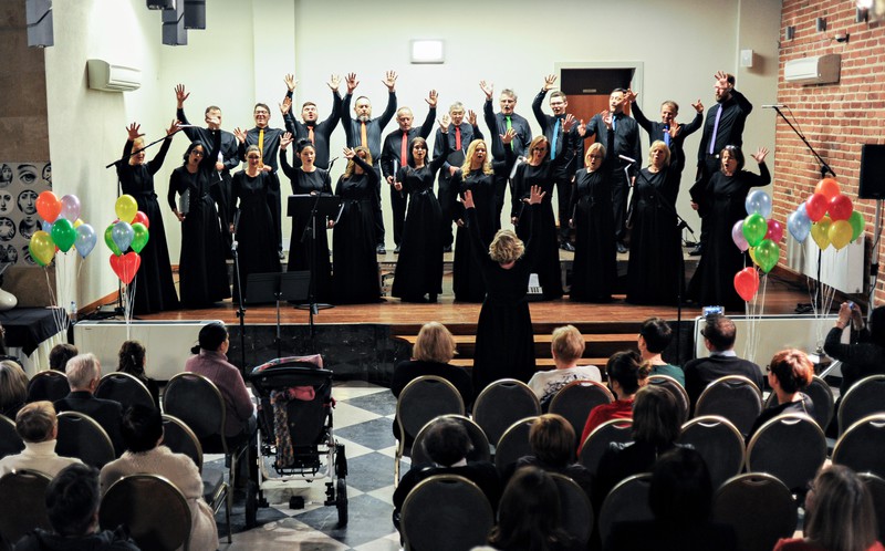 Elbląg, Cantata zaśpiewała dla Alanka