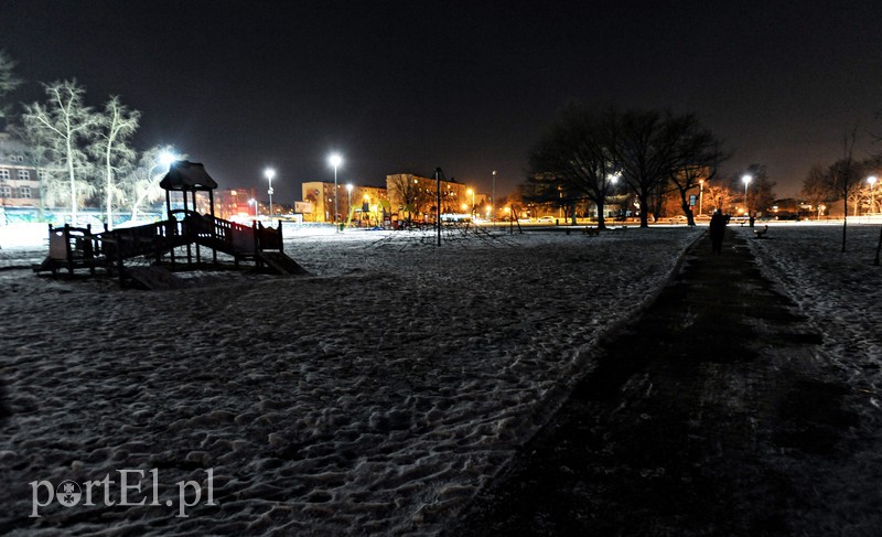 Elbląg, Skatepark jest oświetlony doskonale, park - o wiele gorzej