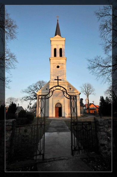 Elbląg, Kościół w Rodowie