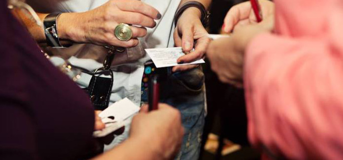 Networking to nie książkowe mity, to prawdziwe budowanie relacji z ludźmi Networking to nie książkowe mity, to prawdziwe budowanie relacji z ludźmi