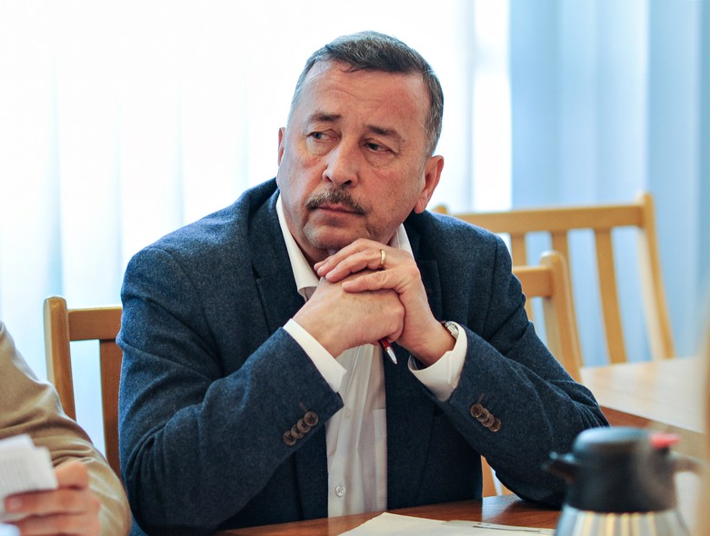 Elbląg, Załoga jest zadowolona, wstąpił nowy duch, chętnie przychodzą do pracy – twierdzi Marek Cymerys, dyrektor EPGK Elbląg, Załoga jest zadowolona, wstąpił nowy duch, chętnie przychodzą do pracy – twierdzi Marek Cymerys, dyrektor EPGK
