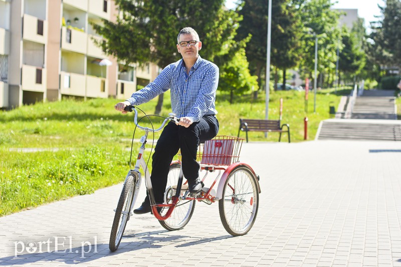 Elbląg, Pan Rafał cieszy się z prezentu od PCK