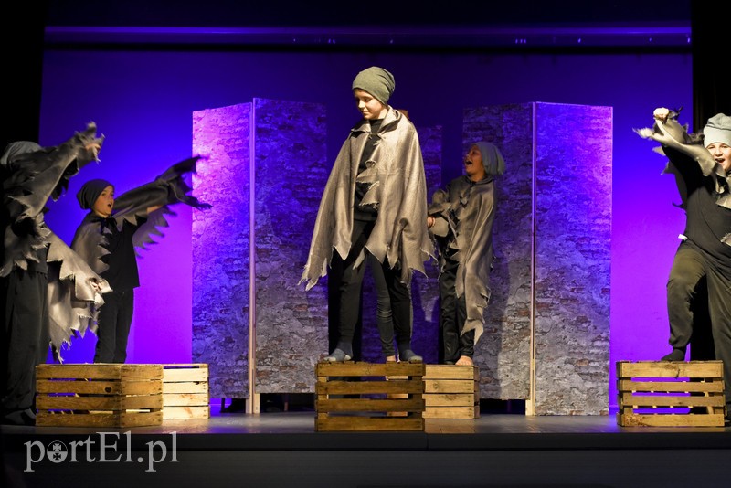 Elbląg, Nauka poprzez teatr