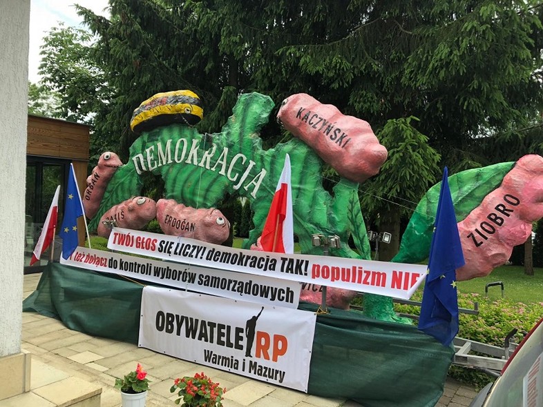 Elbląg, Kontrowersyjna instalacja ponownie w Elblągu Elbląg, Kontrowersyjna instalacja ponownie w Elblągu