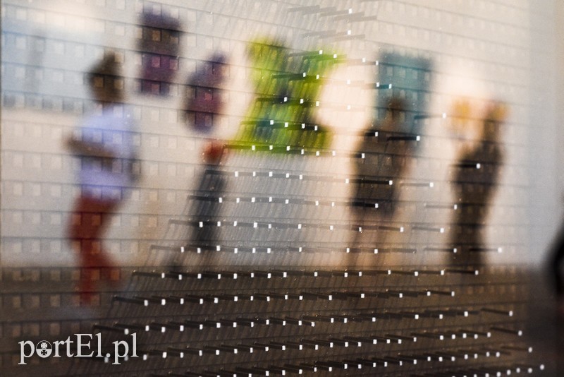 Elbląg, Prace zaskakują kształtem i kolorami