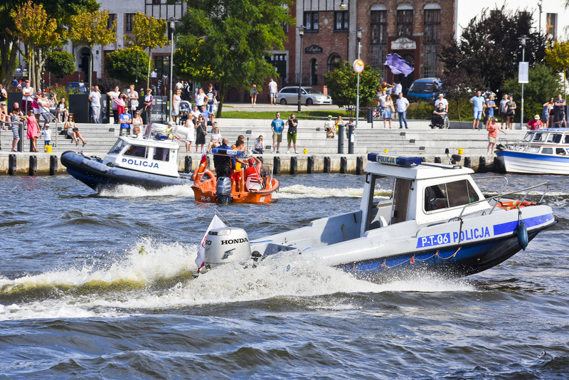Elbląg, Mundurowi na luzie