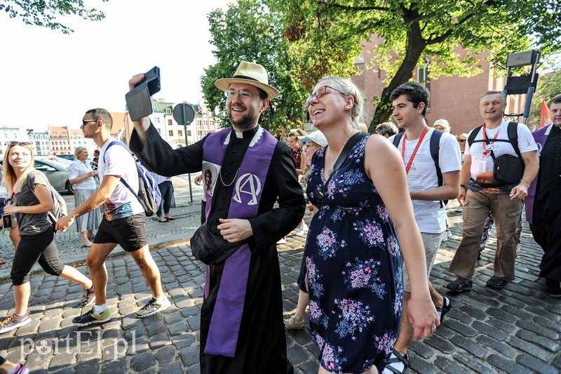 Elbląg, Pielgrzymi ruszyli na Jasną Górę