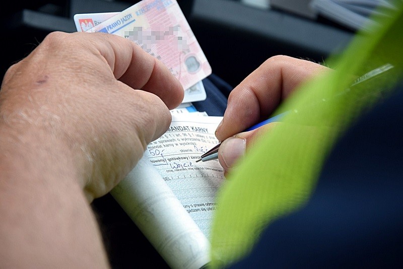 Elbląg, Adwokat mu pozwolił, bo i tak nie ma prawa jazdy