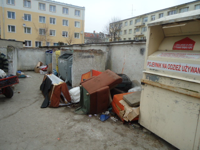 Elbląg, Gruz, niepotrzebne meble, stary tapczan – co z tym zrobić?
