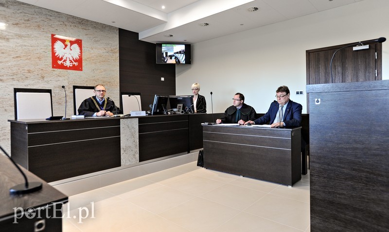 Elbląg, Tak było na porannej rozprawie. Podczas ogłoszenia orzeczenia obecny był tylko Stefan Rembelski Elbląg, Tak było na porannej rozprawie. Podczas ogłoszenia orzeczenia obecny był tylko Stefan Rembelski