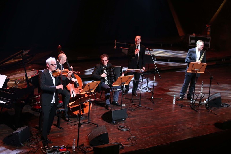 Elbląg, Kameralne andrzejki z humorem