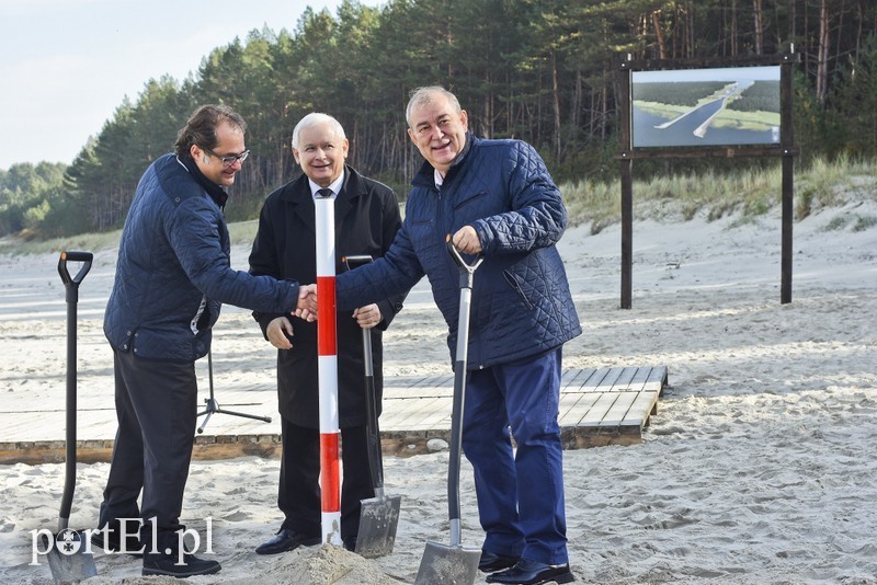 Elbląg, Kilka dni przed wyborami samorządowymi politycy PiS rozpoczęli symbolicznie budowę przekopu. Problem w tym, że nie ma jeszcze wymaganych dokumentów, by inwestycję realizować