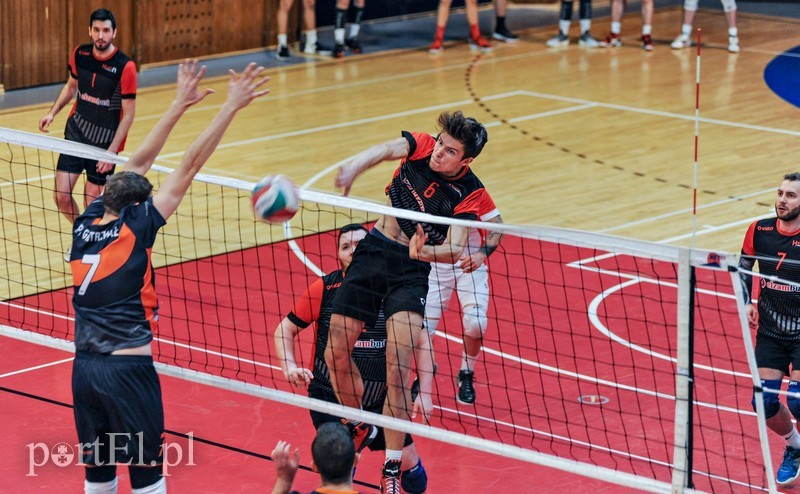 Elbląg, Siatkarze postawili się liderowi Elbląg, Siatkarze postawili się liderowi