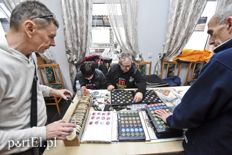 Elbląg, Podczas giełdy birofili można było kupić, sprzedać i wymienić piwne gadżety Elbląg, Podczas giełdy birofili można było kupić, sprzedać i wymienić piwne gadżety