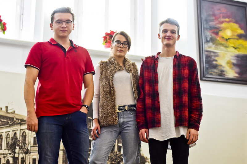 Elbląg, O przygotowaniach odpowiadają (od lewej) Filip Minkiewicz, Klaudia Gaweł i Maciej Michalski,