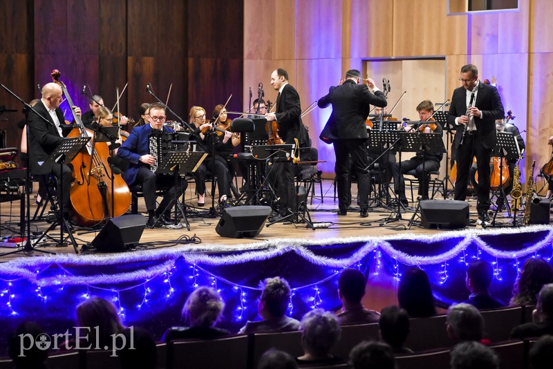 Elbląg, Dużo humoru i muzyki