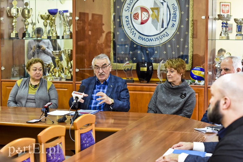 Elbląg, - System ELA czerpie dane z rejestrów zusowskich. Wynika z niego, że na ponad 30 uczelni zawodowych zajęliśmy siódme miejsce w rankingu - mówi prof. Zbigniew Walczyk, rektor PWSZ