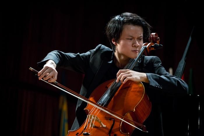 Elbląg, Smyczkowa klasyka według Yibai’a Chena