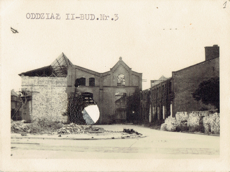 Elbląg, Hala nr 3 – widok z ulicy Stoczniowej. Należała ona do Zakładu Budowy Maszyn i Turbin (w późniejszych latach stał się on częścią Zamechu). Arch. Jerzego Wojewskiego Elbląg, Hala nr 3 – widok z ulicy Stoczniowej. Należała ona do Zakładu Budowy Maszyn i Turbin (w późniejszych latach stał się on częścią Zamechu). Arch. Jerzego Wojewskiego