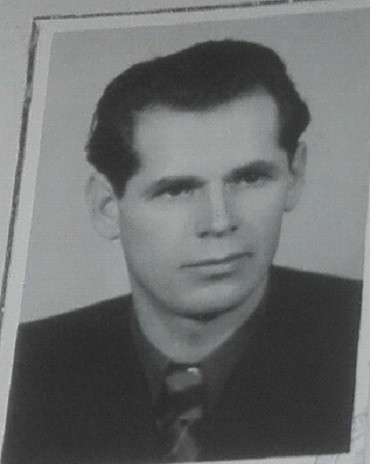 Elbląg, Zbigniew Kobylecki, zastępca Szefa PUBP w Elblągu od 1 maja 1953 r. do 1 października 1954 r. (źródło: Akta osobowe Nr 261 A Ob. Kobylecki Zbigniew syn Józefa sygn. IPN Gd 214/1261) Elbląg, Zbigniew Kobylecki, zastępca Szefa PUBP w Elblągu od 1 maja 1953 r. do 1 października 1954 r. (źródło: Akta osobowe Nr 261 A Ob. Kobylecki Zbigniew syn Józefa sygn. IPN Gd 214/1261)