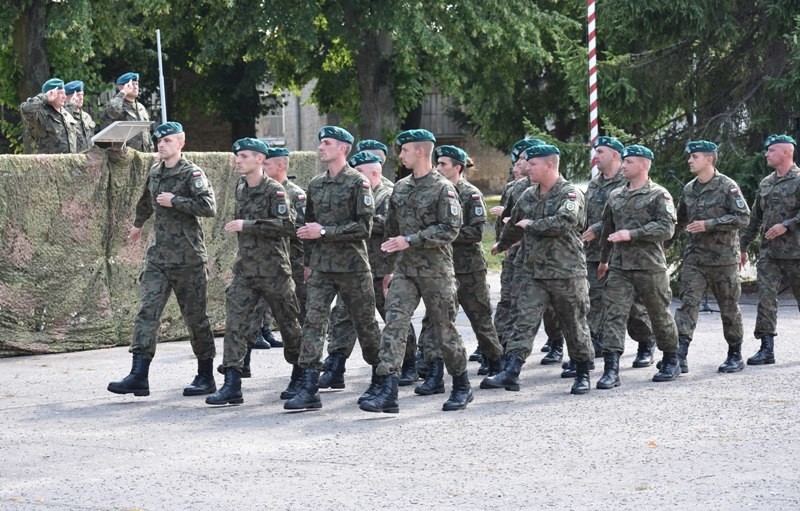 Elbląg, Do 16. Pułku Logistycznego przybyli oficerowie-absolwenci