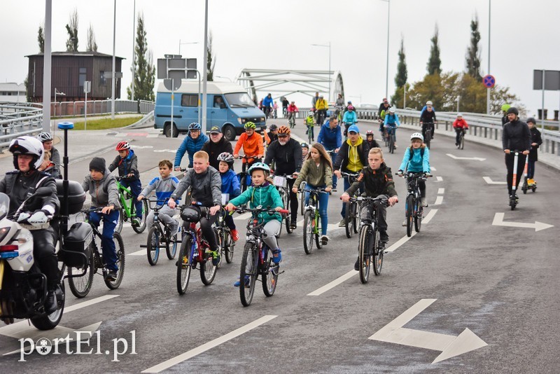Elbląg, Rowerzyści ptrzejechali przez Elbląg Elbląg, Rowerzyści ptrzejechali przez Elbląg