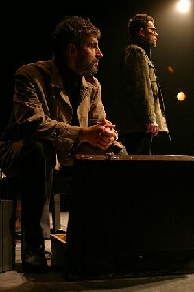 Elbląg, Marek Chronowski i Tomasz Czajka w spektaklu "Pętla"