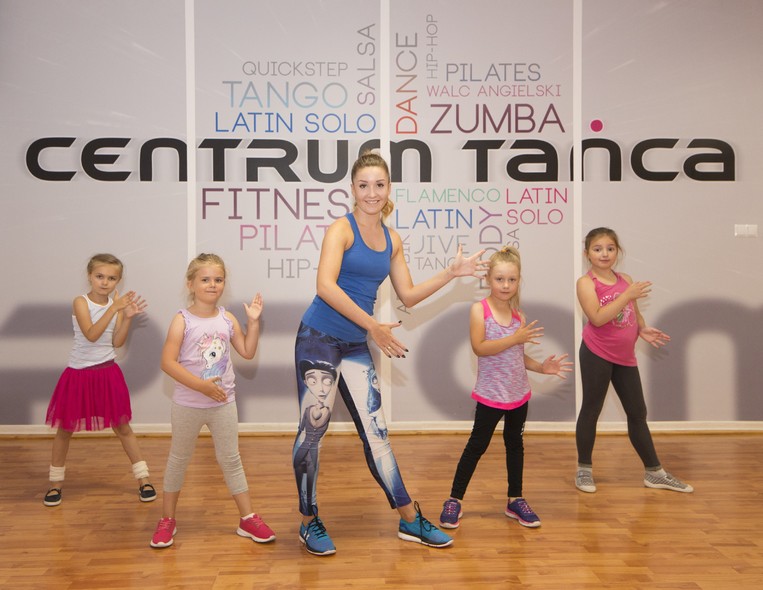 Elbląg, Przez zabawę do tańca w Promyku Elbląg, Przez zabawę do tańca w Promyku