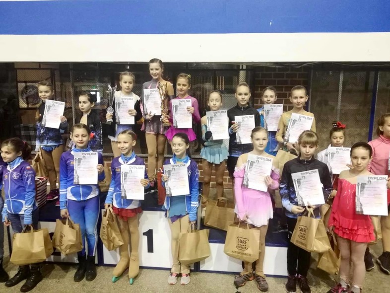 Elbląg, Pracowite ferie elbląskich łyżwiarzy