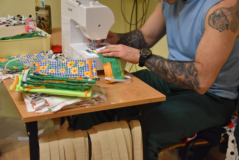 Elbląg, Areszt też szyje maseczki Elbląg, Areszt też szyje maseczki