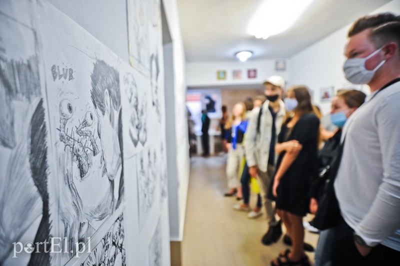 Elbląg, O różnym spojrzeniu na człowieka, czyli otwarcie Galerii Pracownia