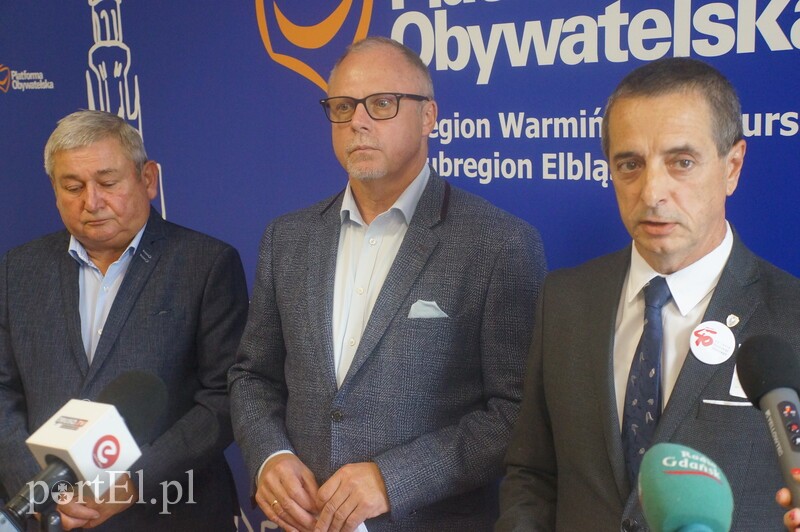 Elbląg, Politycy Koalicji Obywatelskiej zwrócili uwagę na niedociągnięcia w związku z rozpoczęciem roku szkolnego Elbląg, Politycy Koalicji Obywatelskiej zwrócili uwagę na niedociągnięcia w związku z rozpoczęciem roku szkolnego