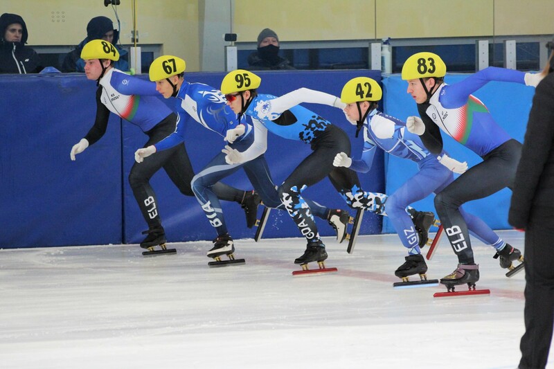 Elbląg, Medale łyżwiarzy Orła na zawodach w Giżycku