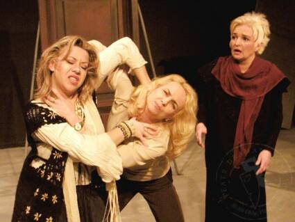 Elbląg, Teresa Suchodolska - Wojciechowska, Beata Przewłocka i Jolanta Tadla w spektaklu "Scenariusz dla trzech aktorek" Elbląg, Teresa Suchodolska - Wojciechowska, Beata Przewłocka i Jolanta Tadla w spektaklu "Scenariusz dla trzech aktorek"