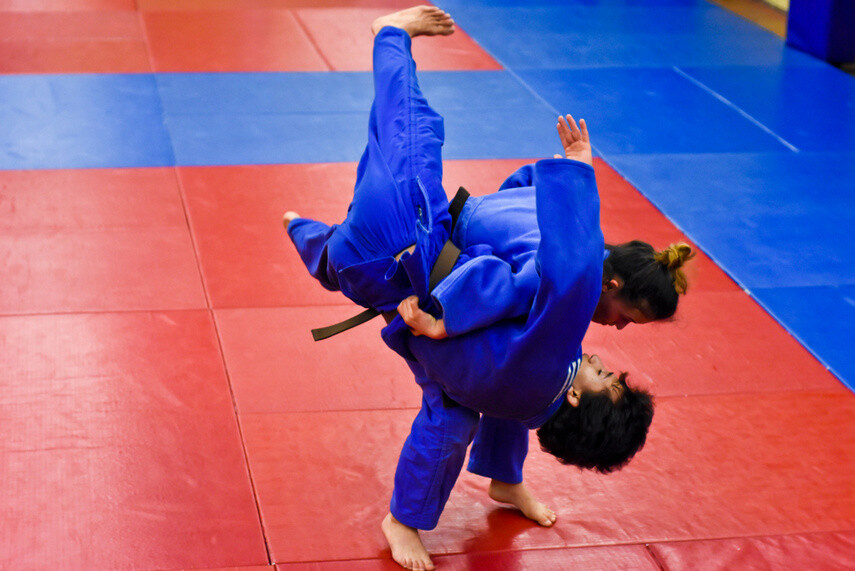 Elbląg, Nada Alwaqedi (stoi) na treningu