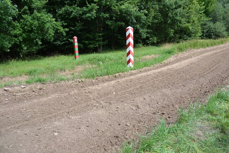 Elbląg, Wszedł na pas drogi granicznej, zawrócił i poszedł do domu