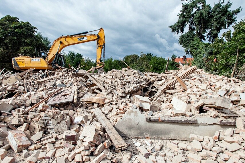 Elbląg, Do rozbiórki dotychczasowych budynków doszło na początku września