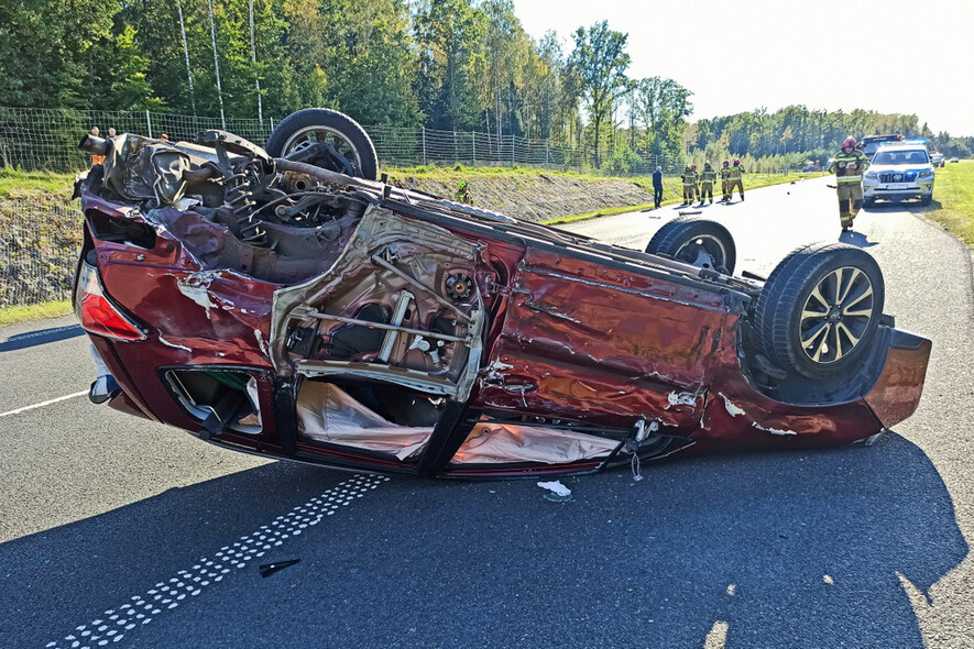 Elbląg, Dachowanie subaru na S22