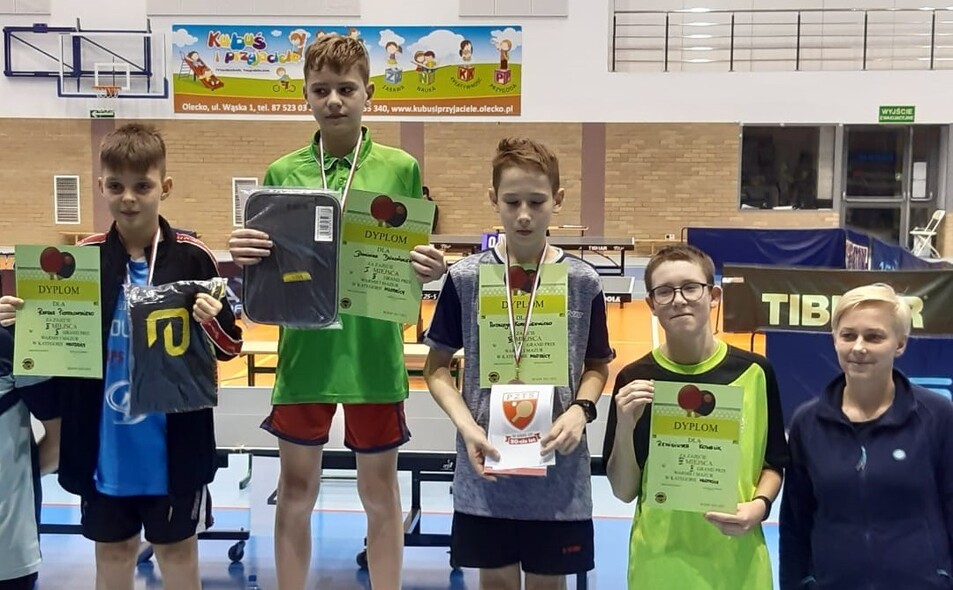 Elbląg, Remigiusz Kowalik (drugi z prawej) na GP Warmii i Mazur