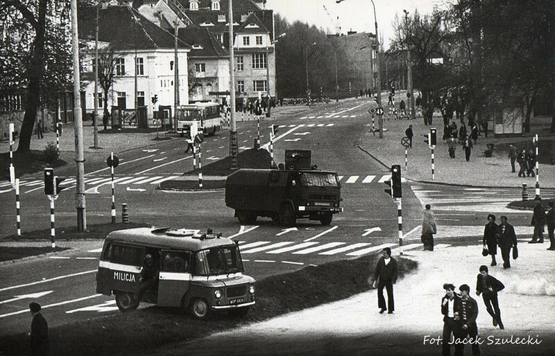 Elbląg, Zdjęcie z czasów stanu wojennego, ul. 12 Lutego i Hetmańska