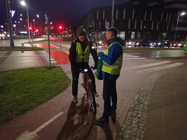 Elbląg, Lampki i odblaski dla elbląskich rowerzystów 