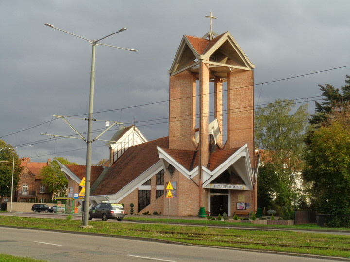 Elbląg, Sto milionów parafialnego długu na sprzedaż